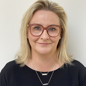Amy Tennent headshot